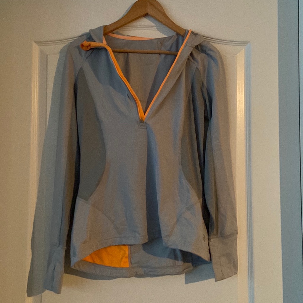 Athletic Pull Over.